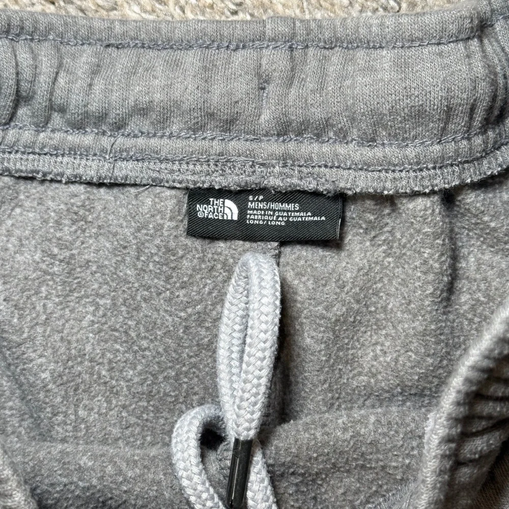The North Face Mens Gray Fleece Shorts Logo Patch Drawstring Size Small